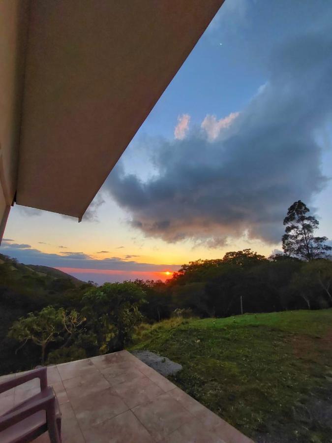Casa Urraca, Magnifica Vista Al Oceano Pacifico Vila Monteverde Exterior foto